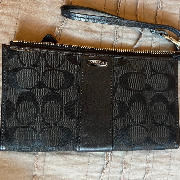 Gently used Black coach wristlet - Picture 1 of 3